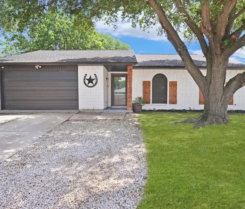 7313 Lee Drive, Forest Hill TX 76140