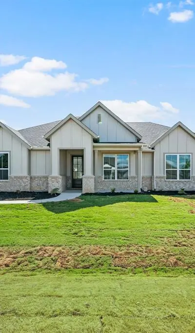 110 Brush Creek Drive, Boyd TX 76023