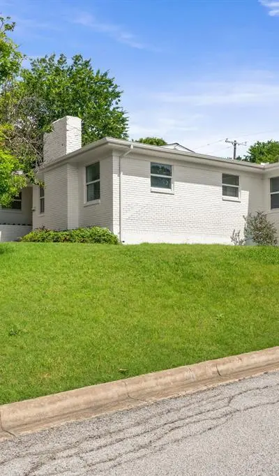 3313 Bilglade Road, Fort Worth TX 76133 - Photo 4