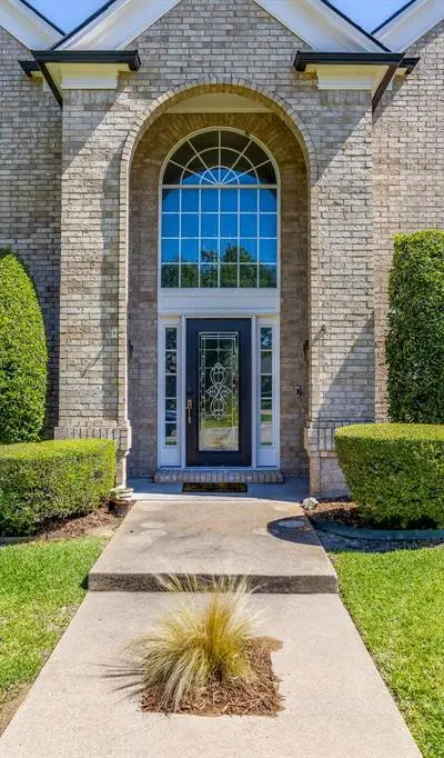 7501 Amhurst Circle, Fort Worth TX 76132 - Photo 2