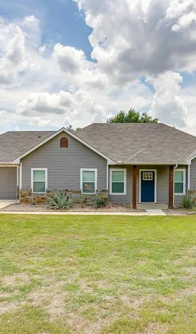 464 Wildwood Lane, Burleson TX 76028