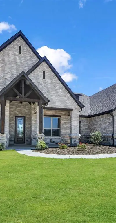 124 Desperado Way, Weatherford TX 76088