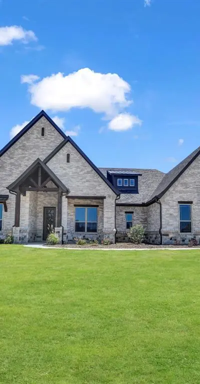 124 Desperado Way, Weatherford TX 76088 - Photo 2