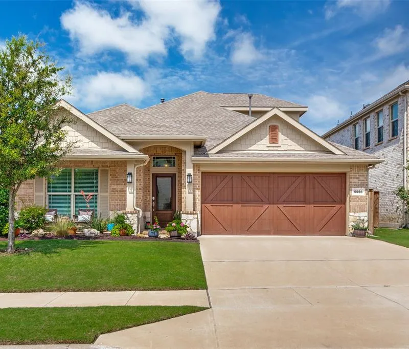5556 Vaquero Road, Fort Worth TX 76126