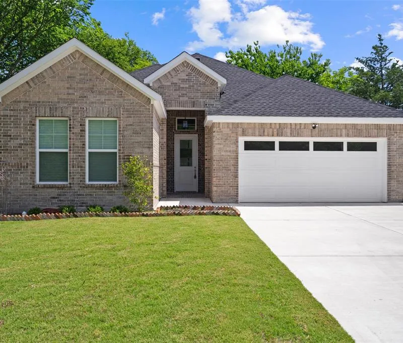 123 Bradshaw Street, Waxahachie TX 75165