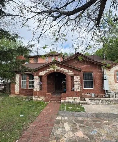 4335 Moler Street, Dallas TX 75211
