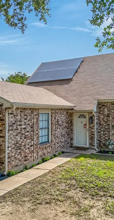 5207 Nocona Lane, Arlington TX 76018