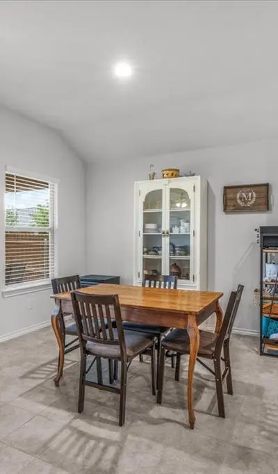 513 Derby Lane, Springtown TX 76082 - Photo 5