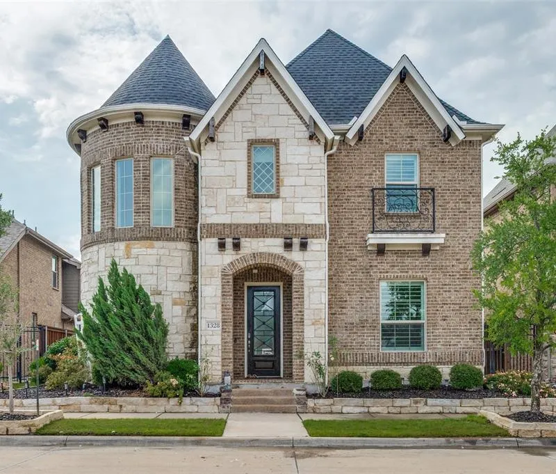 1328 Viridian Park Lane, Arlington TX 76005