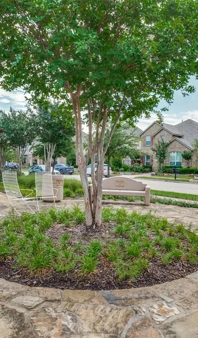 1328 Viridian Park Lane, Arlington TX 76005 - Photo 3