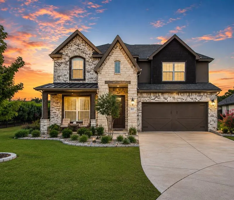 2828 Dancing Flame Drive, Denton TX 76201