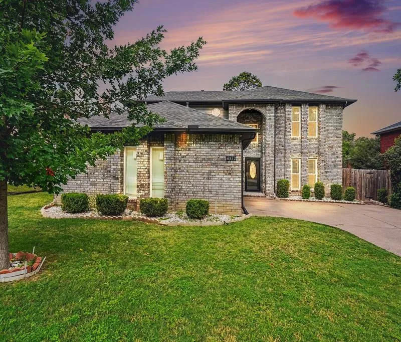 4332 Greenwood Lane, Grapevine TX 76051
