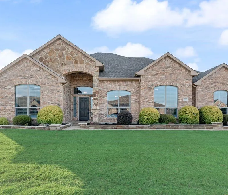 117 Thames Circle, Waxahachie TX 75165