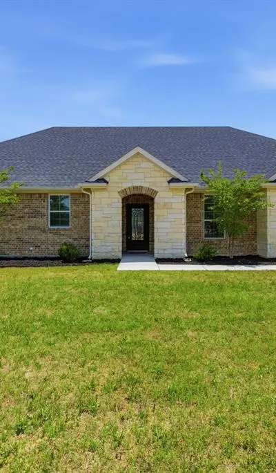 113 Cooper Court, Springtown TX 76082 - Photo 3