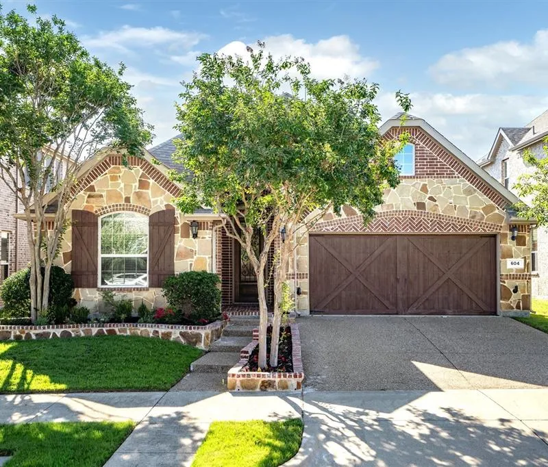 604 Satinwood Lane, Euless TX 76039
