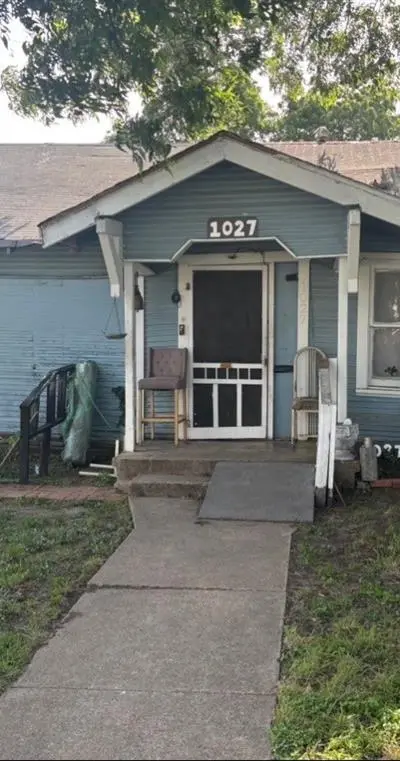 1027 Hollywood Avenue, Dallas TX 75208