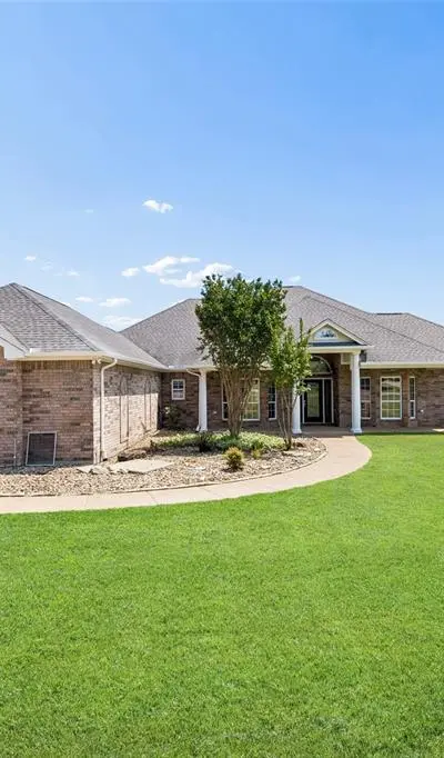 2105 Wood Duck Lane, Granbury TX 76049