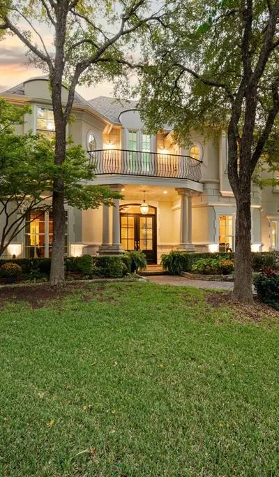 802 Carriage Court, Southlake TX 76092