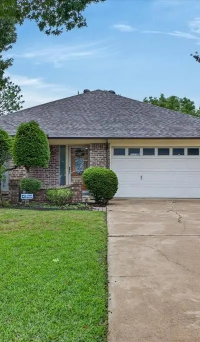 3621 Kelvin Avenue, Fort Worth TX 76133 - Photo 2