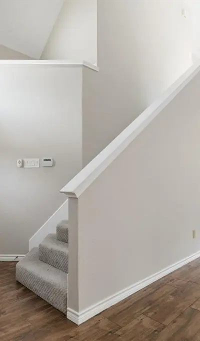 2927 S Bend Drive, Dallas TX 75229 - Photo 2