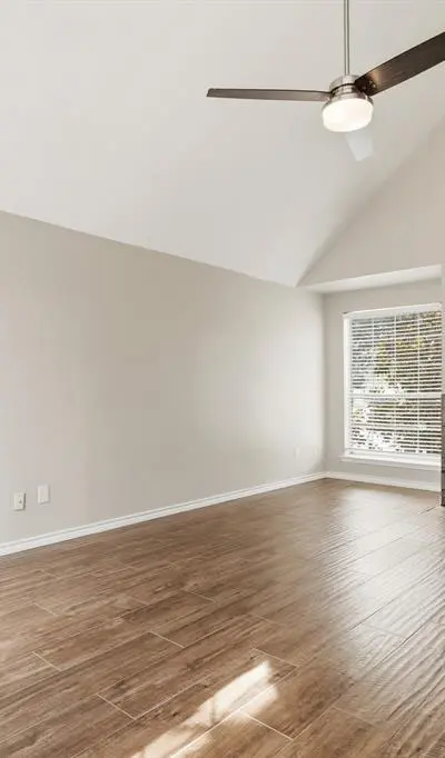 2927 S Bend Drive, Dallas TX 75229 - Photo 4