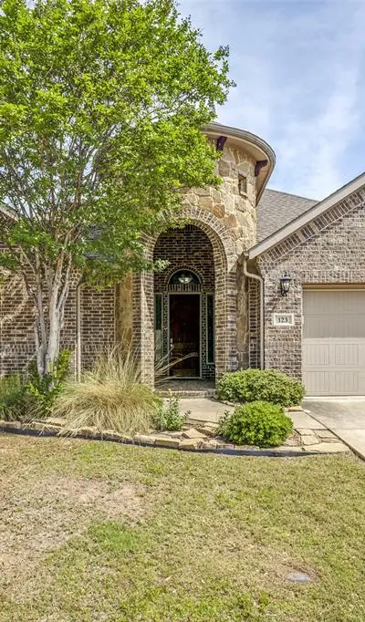 123 Derby Lane, Hickory Creek TX 75065