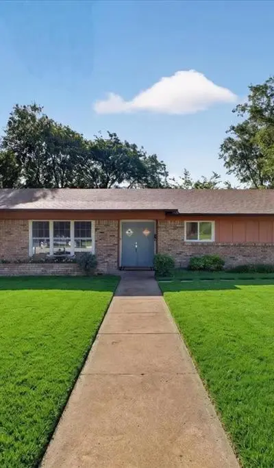 5609 Wedgworth Road, Fort Worth TX 76133