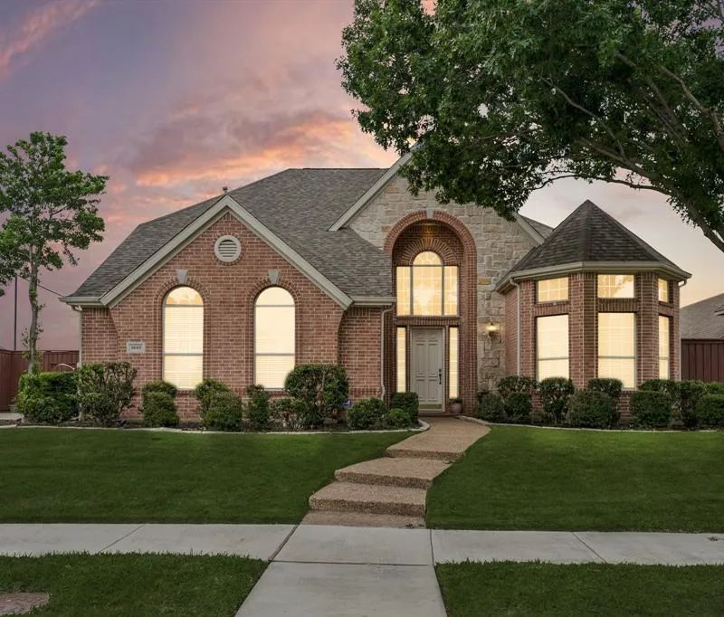 1649 Mcgee Lane, Carrollton TX 75010