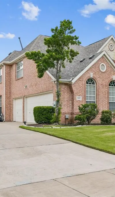 1649 Mcgee Lane, Carrollton TX 75010 - Photo 2