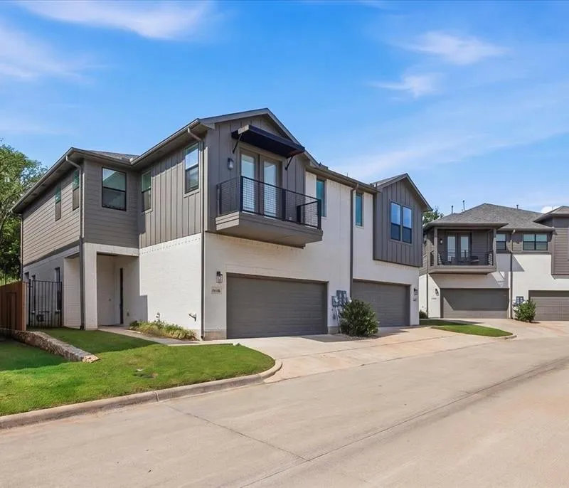 6346 Oakbend Circle # 6346, Fort Worth TX 76132