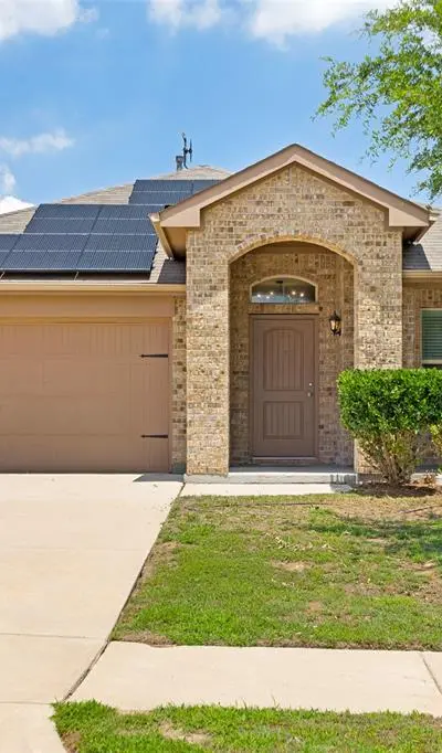 709 Wylie Street, Crowley TX 76036