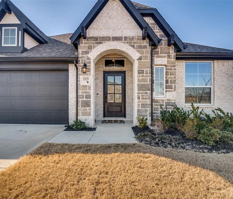 3829 Walnut Creek, Crandall TX 75114