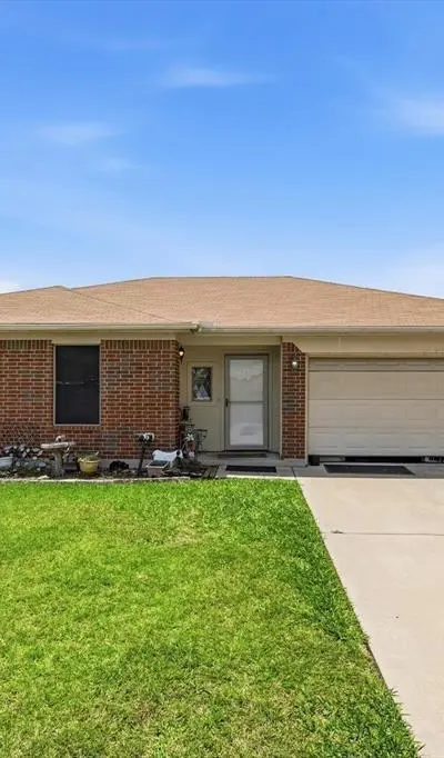 6406 Nicole Way, Arlington TX 76002