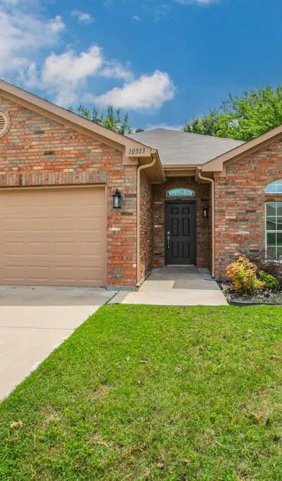 10513 Fossil Hill Drive, Fort Worth TX 76131
