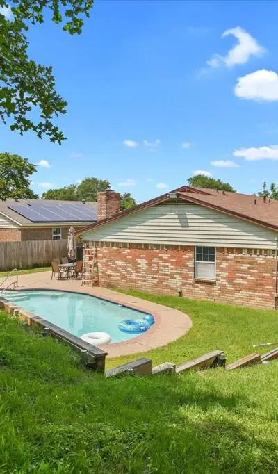 1926 Creek Wood Court, Irving TX 75060 - Photo 5