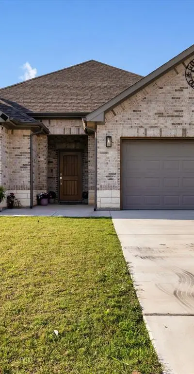 2101 Briarwood Drive, Bridgeport TX 76426
