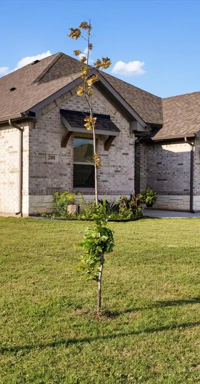 2101 Briarwood Drive, Bridgeport TX 76426 - Photo 2