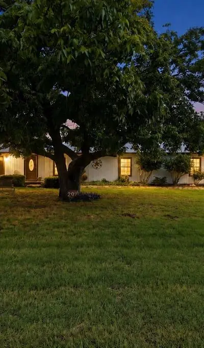 298 County Road 3940, Poolville TX 76487