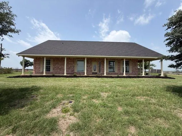 9652 County Road 4360, Frost TX 76641