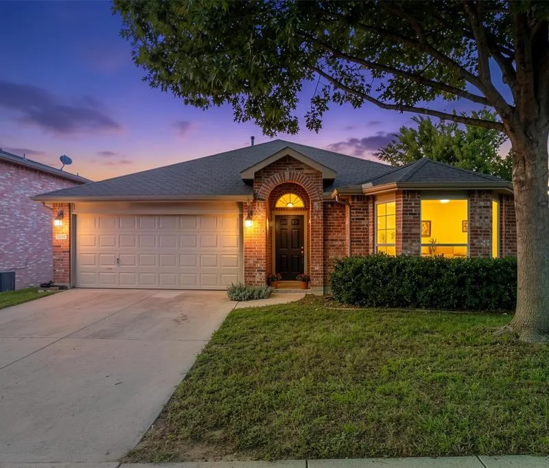 1305 Mill Crossing, Garland TX 75040