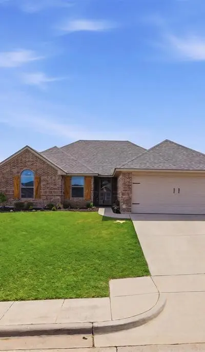 1013 Inverness Drive, Weatherford TX 76086 - Photo 4