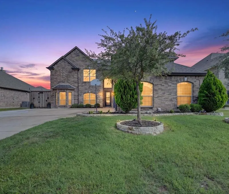 2832 Sendero, Grand Prairie TX 75054