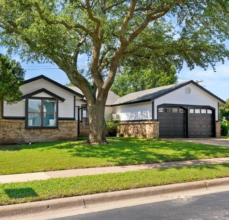 5900 Birchill Road, Watauga TX 76148