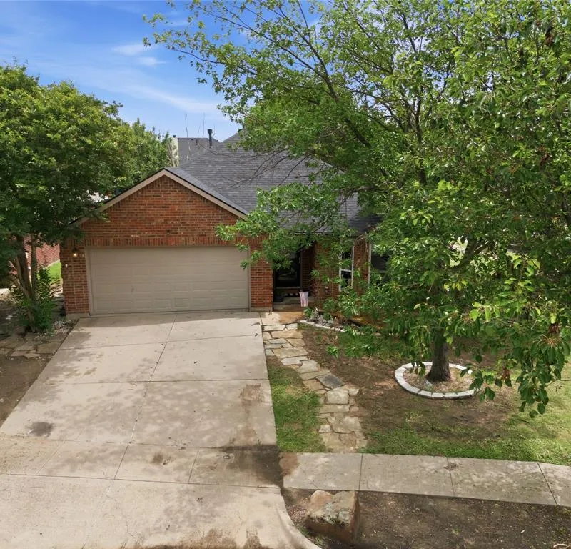 113 Forest Glen Drive, Mansfield TX 76063