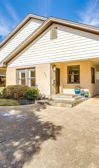 4724 Lafayette Avenue, Fort Worth TX 76107 - Photo 2