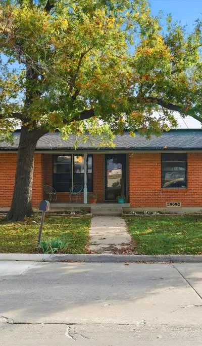 612 N 10th Street, Sanger TX 76266