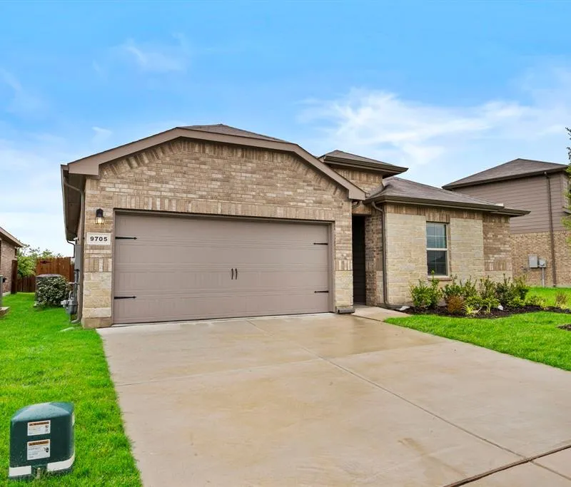9705 Austin Hollow Road, Crowley TX 76036