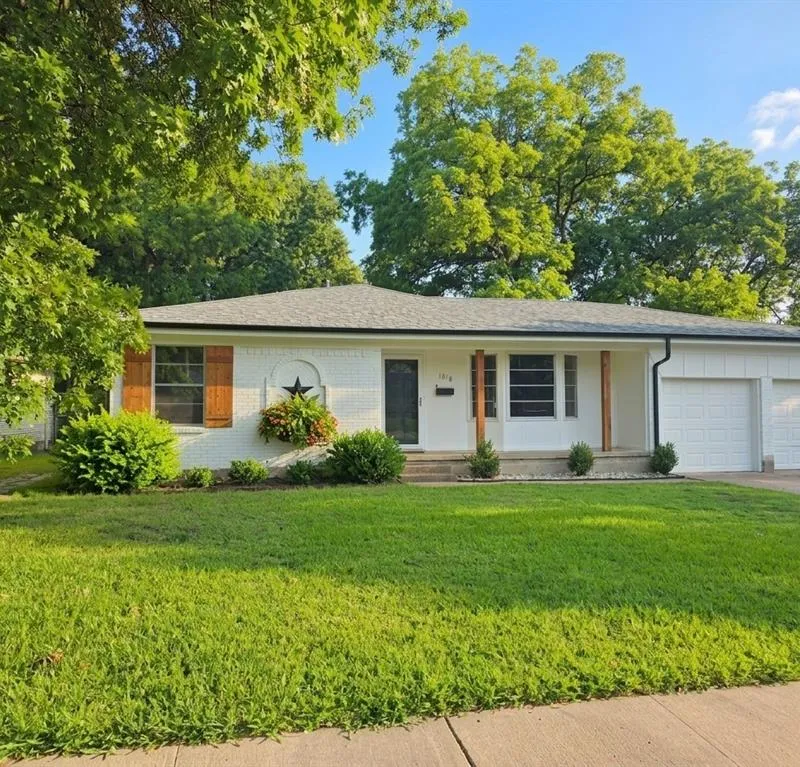 1818 W Belden Street, Sherman TX 75092