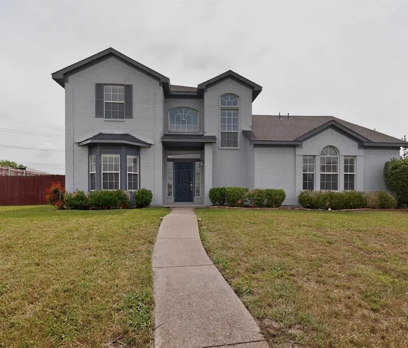 421 Chestnut Lane, DeSoto TX 75115