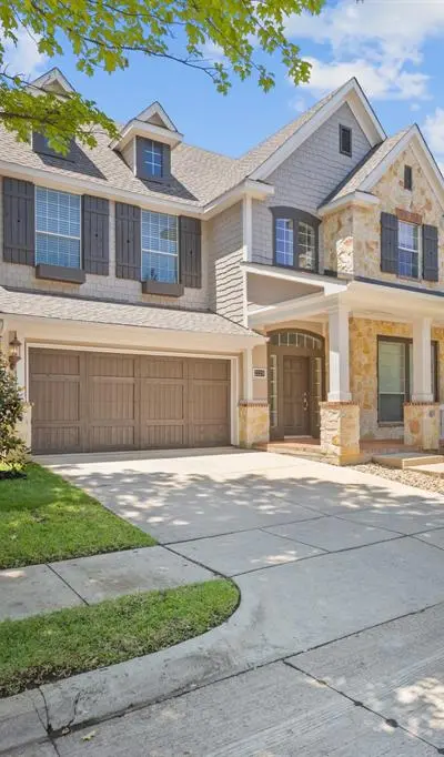 2223 Grizzly Run Lane, Euless TX 76039 - Photo 2